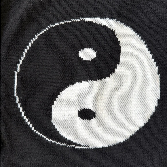 Desert Dreamer YinYang Black Pullover Sweater Size XS - Picture 3 of 9